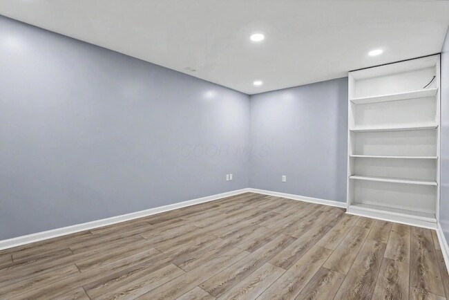 Building Photo - 2799 Brandon Rd