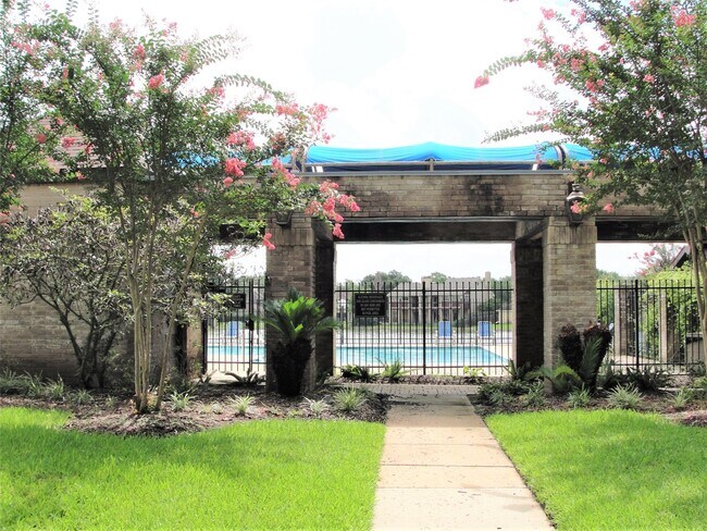 Building Photo - 2510 Grants Lake Blvd