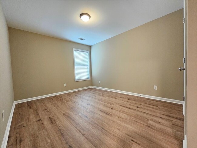 Building Photo - 2216 Worrall Hill Dr