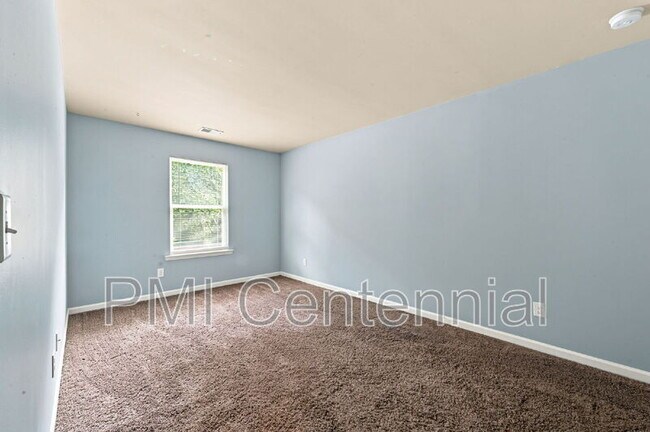 Building Photo - 3217 Blue Springs Trace