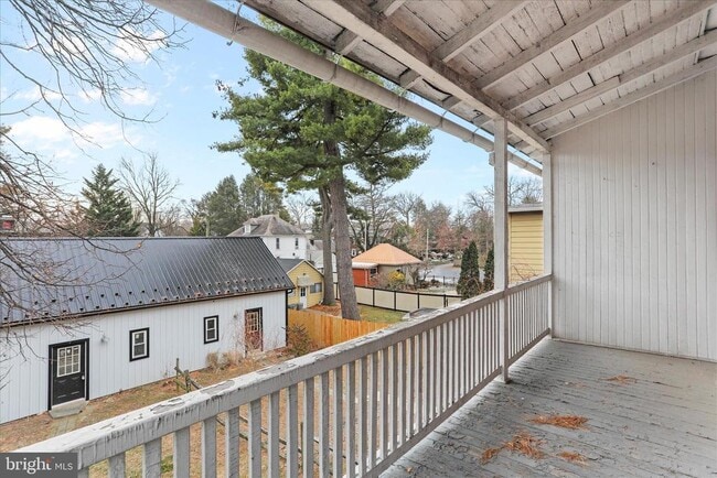 Building Photo - 1052 Edgar Ave