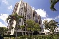 Building Photo - Rarely Available High Floor Windward Passa...