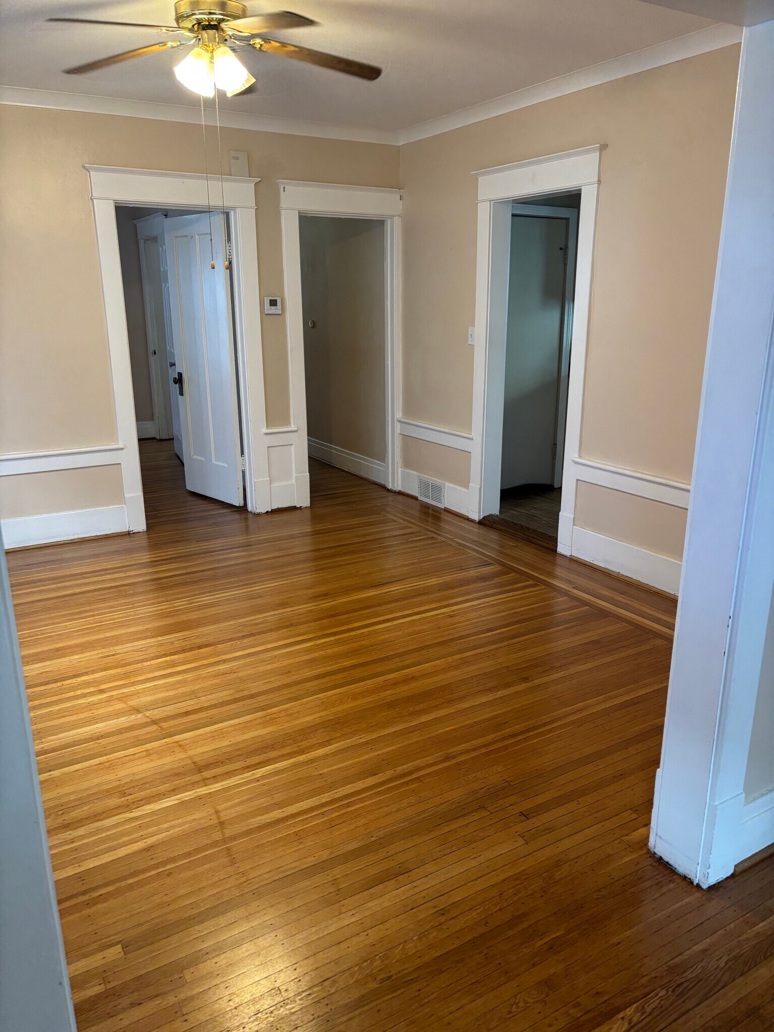 Building Photo - 275 Sterling Ave