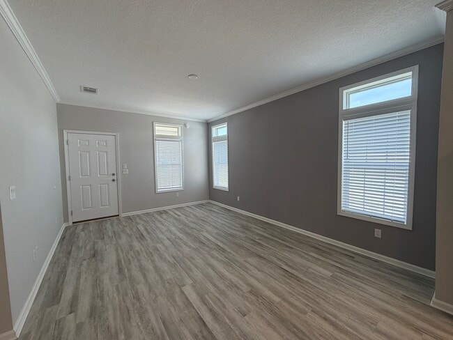 Building Photo - 1618 Killarney Ct