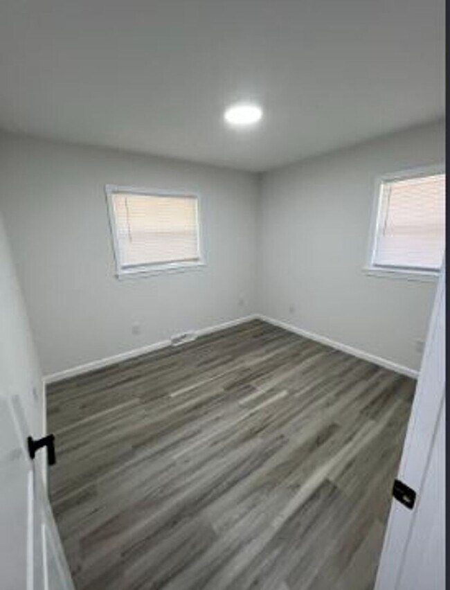 Building Photo - 1722 Foxborough Cir