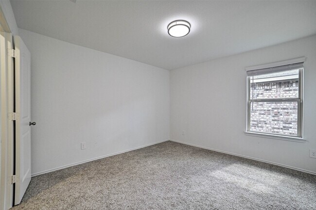 Building Photo - 21242 Violet Dusk Dr