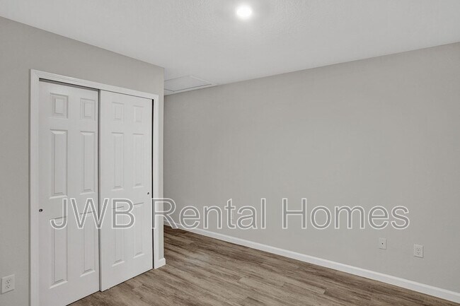 Building Photo - 9850 Morgan Marsh Ct