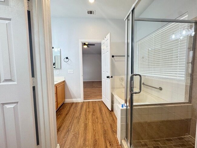 Building Photo - 3310 Robin Nest Ct