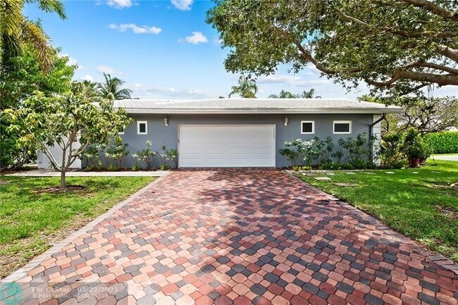 Building Photo - 2801 NE 59th St