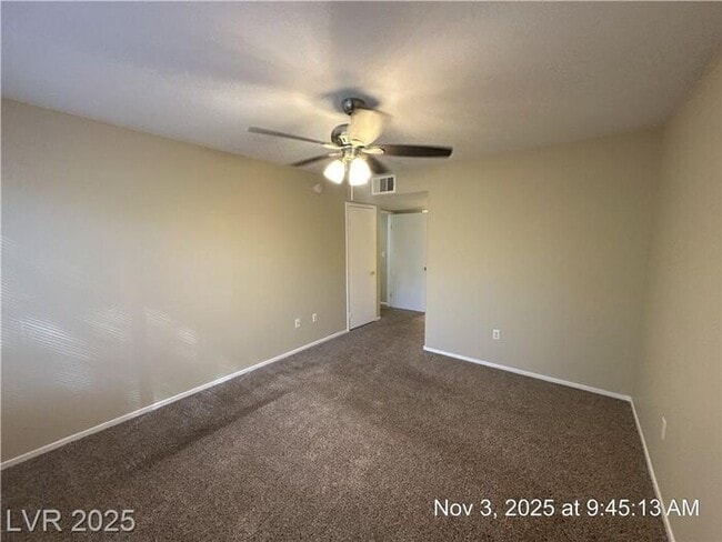 Building Photo - BRIGHT 2ND FLOOR UNIT IN SOUTHEAST GATED C...