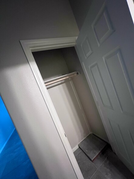 Building Photo - 4453 Lantern Point Ave