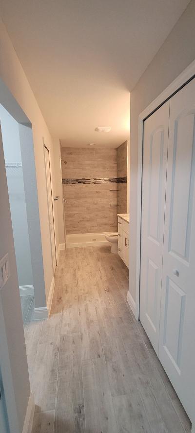 Building Photo - 2022 NE 25th Terrace