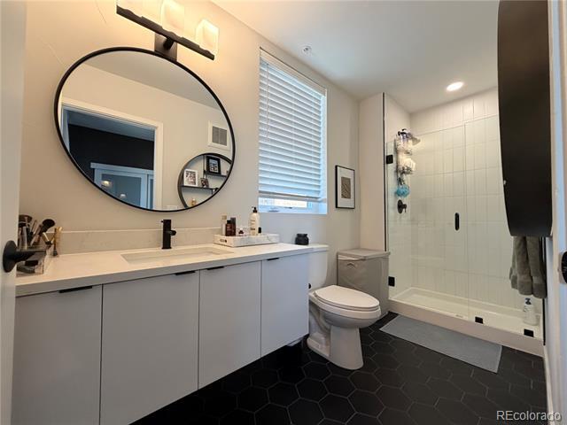 Building Photo - 2120 N Downing St