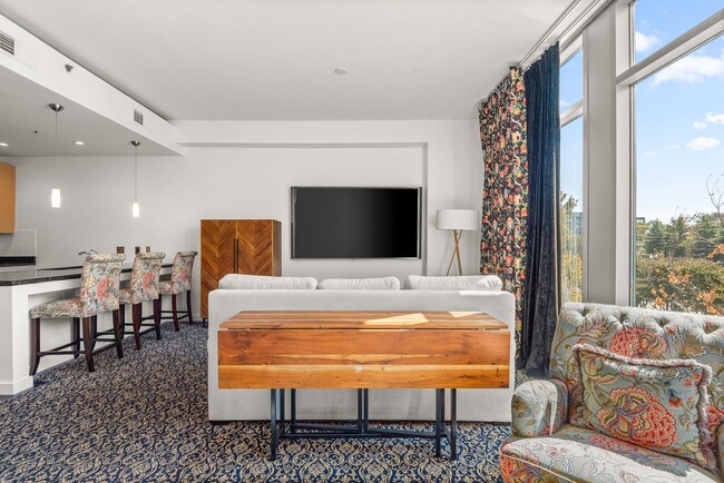 Building Photo - Fully Furnished Studio Condo at The Adelicia