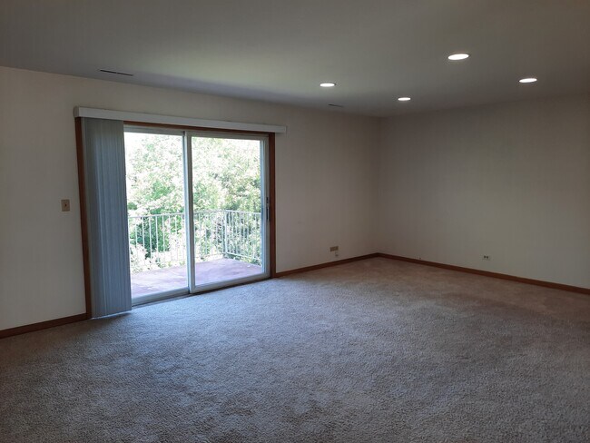 Spacious Living Area - 1450 Wing St