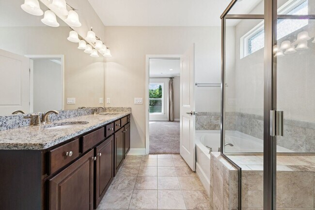 Building Photo - Sparkling clean 4 bedroom home in Spring H...