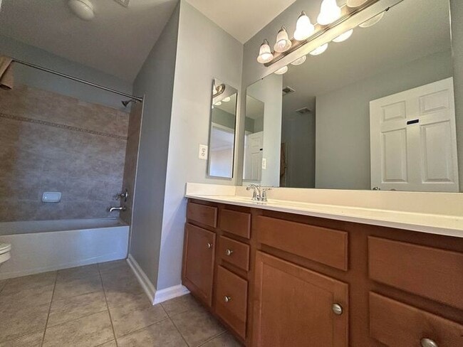 Building Photo - 9541 Evergreen Circle