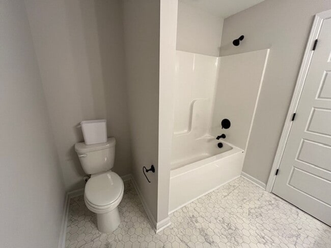 Building Photo - Perfect Paramount Point Property!