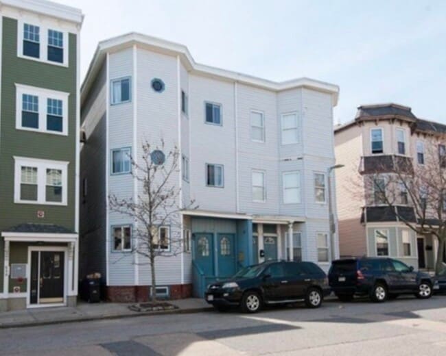 Building Photo - 837.5 2nd St
