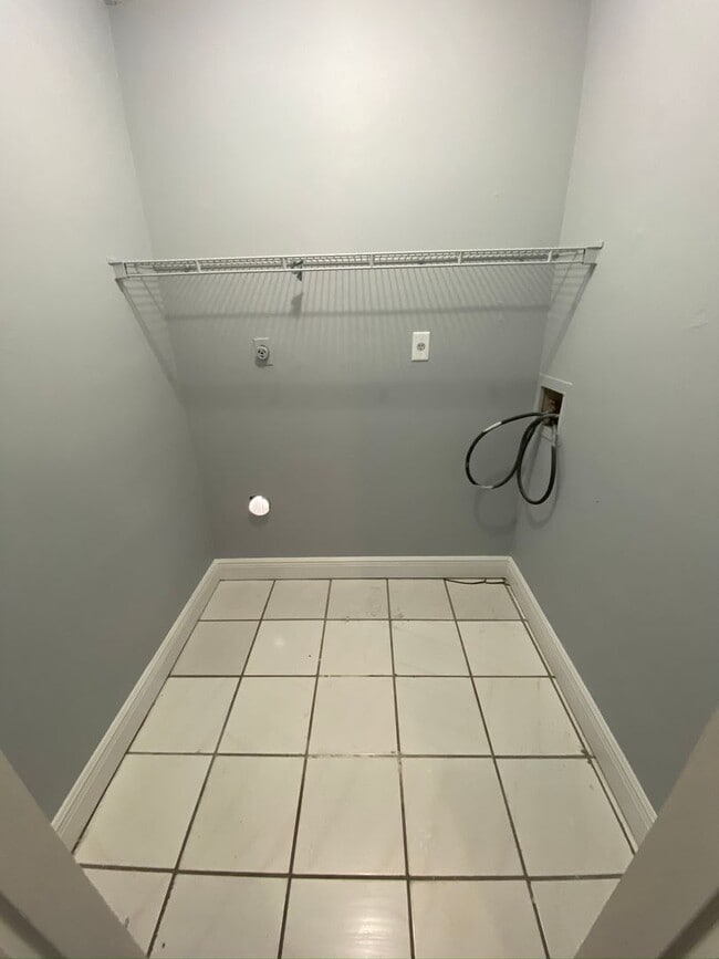 Building Photo - 3/2 Duplex in Bradenton