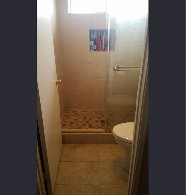 Building Photo - 10878 Creekbridge Pl