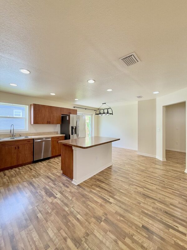 Building Photo - 630 Mac Crillus Rd