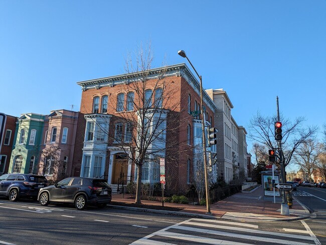 Building Photo - 300 8th St NE