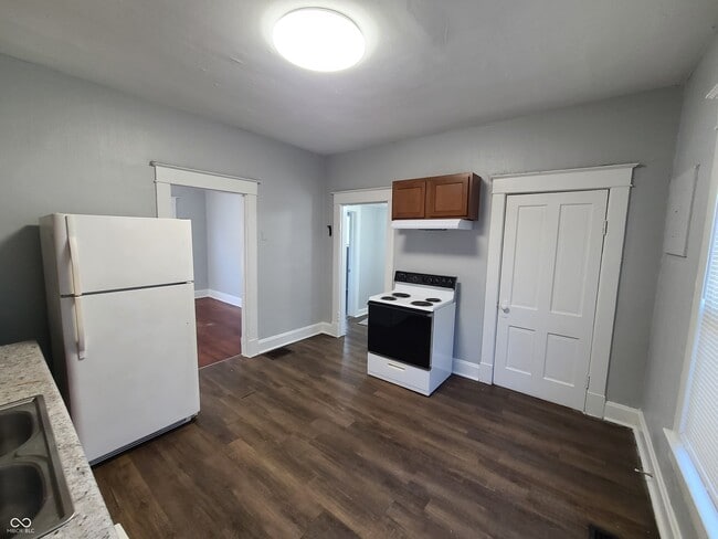 Building Photo - 4054 Byram Ave