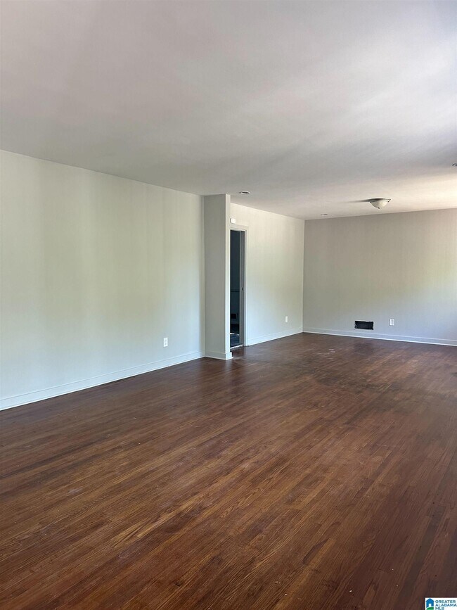 Building Photo - 905 45th St N