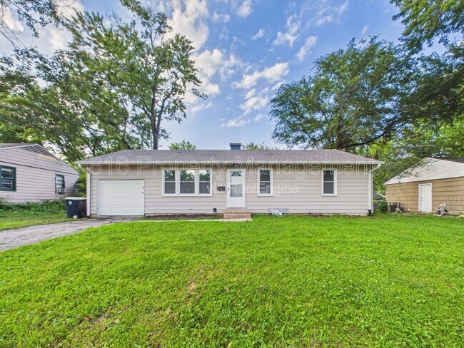 Building Photo - 11018 Booth Ave