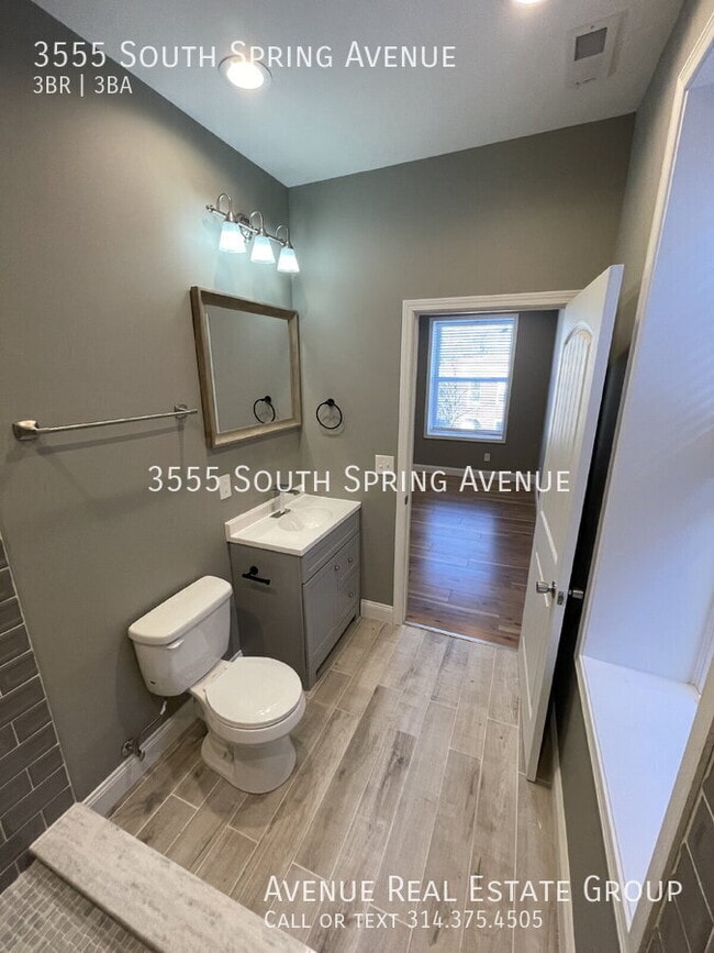 Building Photo - 3555 S Spring Ave