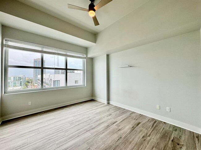 Building Photo - 1208 E Kennedy Blvd