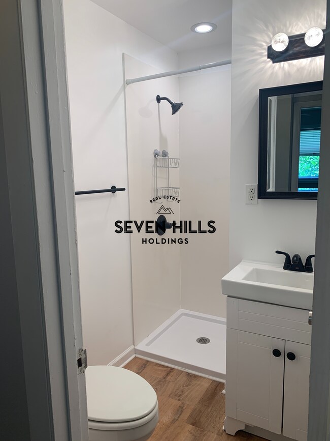 Building Photo - 1007 Kinney St