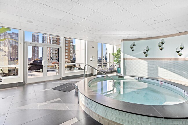 Building Photo - 2 2nd St