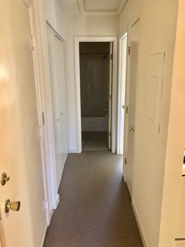Building Photo - Broadway Apartments