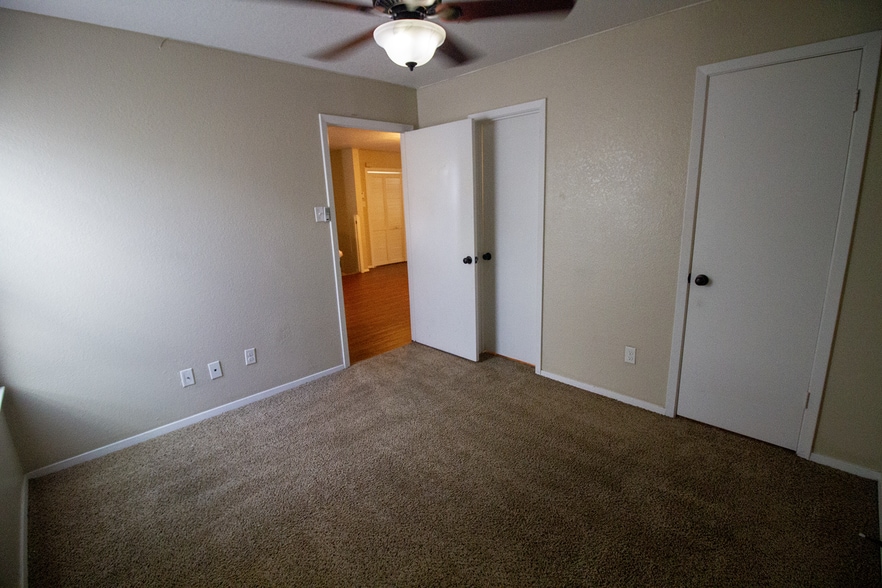 Bedroom #2 - 1100 Spring Loop