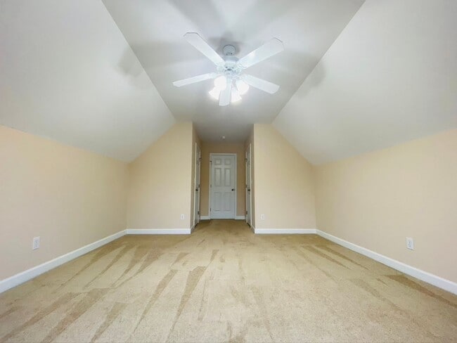 Building Photo - Luxury 3 Bedroom  Townhome in South Durham...