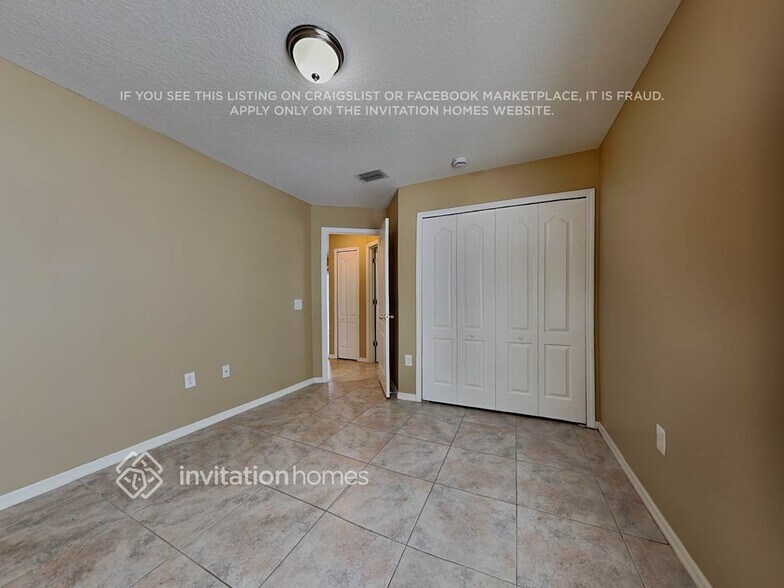 Building Photo - 25830 Bloomsbury Ct