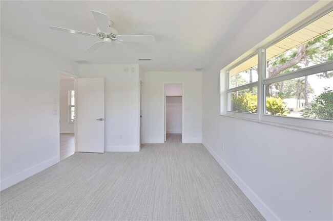 Building Photo - 2834 Hardee Dr