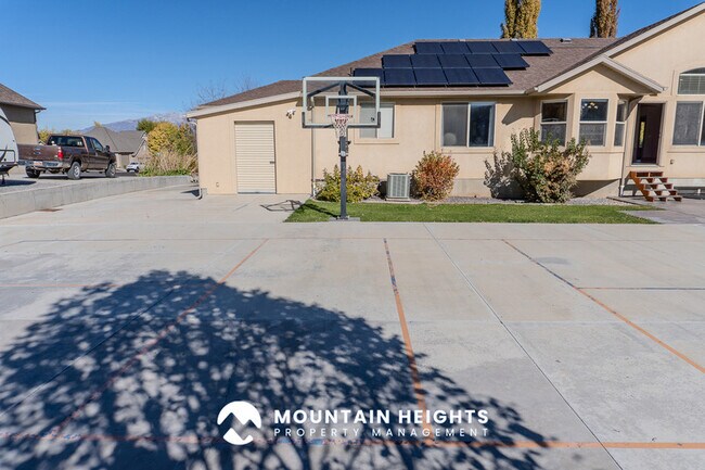 Building Photo - 4071 S Sandpiper Ln