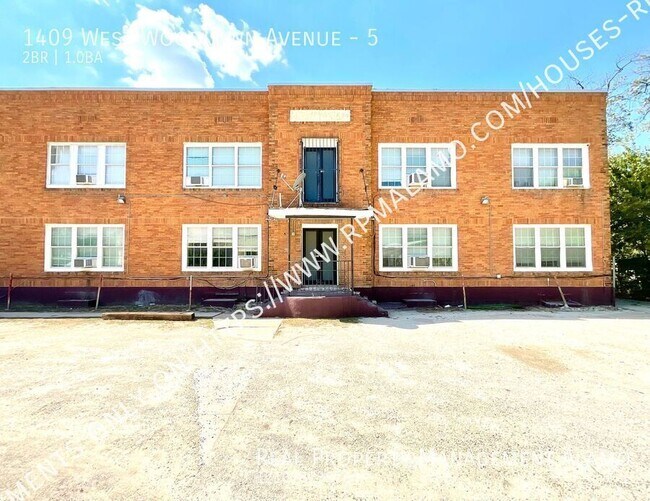 Building Photo - 1409 W Woodlawn Ave