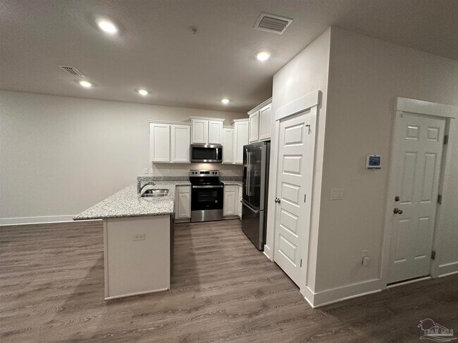 Building Photo - 1542 Iroquois Ct
