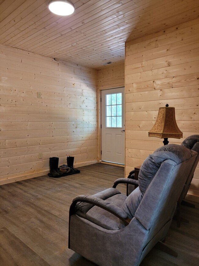 Building Photo - Beautiful Brand New 2bd Cabin in Trade, Tennessee