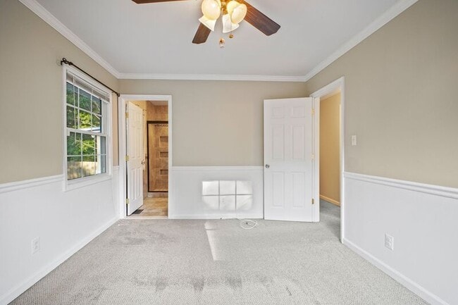 Building Photo - 948 Ficklen Rd