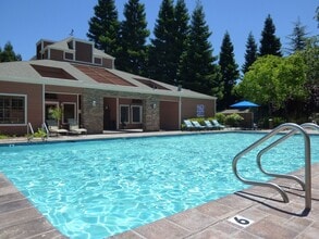 Building Photo - San Ramon Condo in Gated Community w/ Wash...