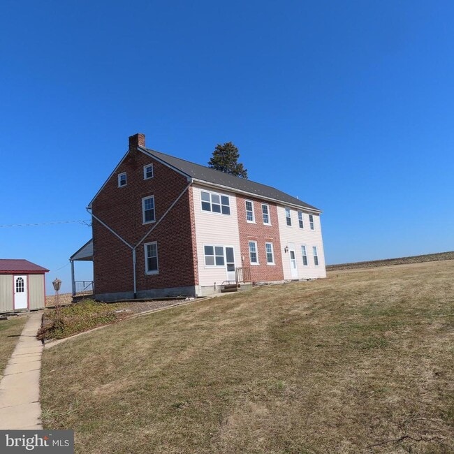 Building Photo - 1410 Gillan Dr
