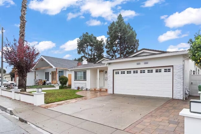 Building Photo - 39453 Blue Fin Way