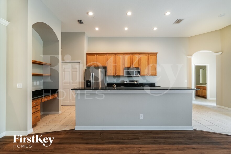 Building Photo - 11737 Summer Springs Dr