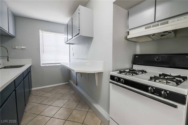 Building Photo - 307 Regina Way