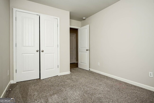Building Photo - 3281 Pennington Dr